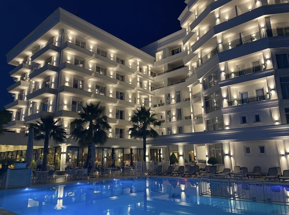 

Napoli - Qerret - Klajdi Resort & SPA