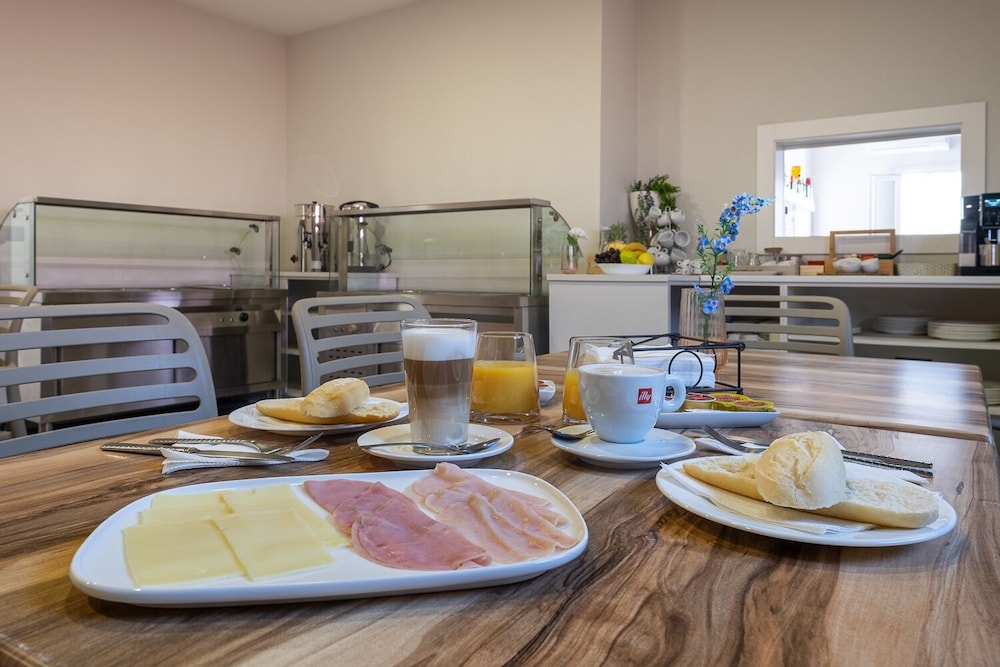 

Firenze - Puerto Banus - DAOS Suites & Terrace Marbella
