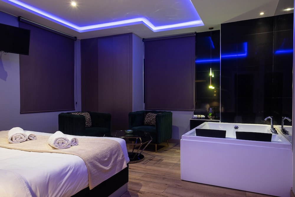 

Venezia - Puerto Banus - DAOS Suites & Terrace Marbella