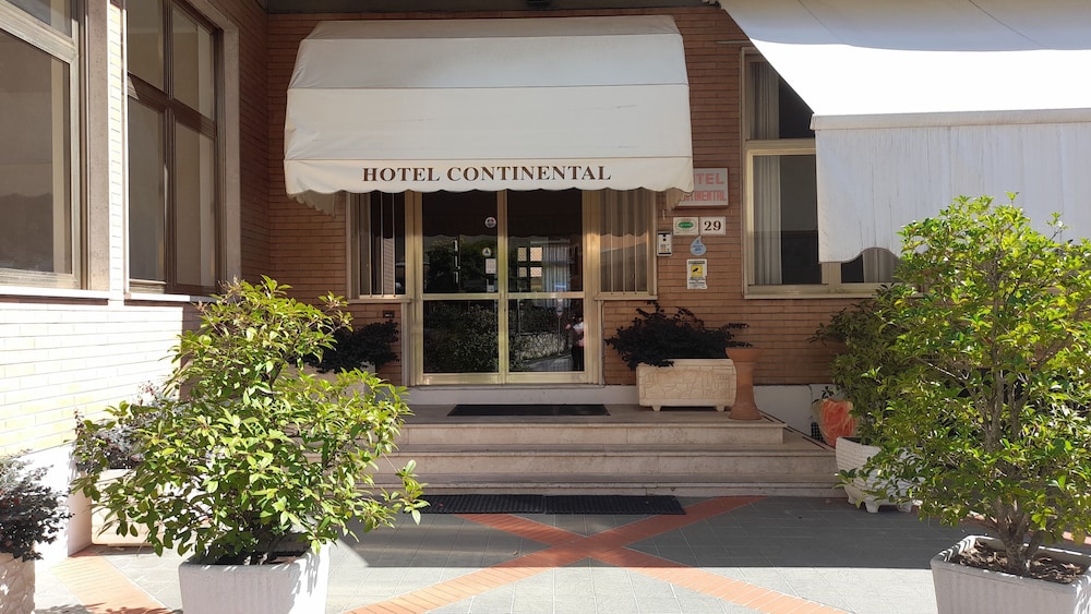 

Napoli - Fiuggi - HOTEL CONTINENTAL