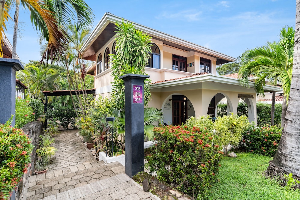 

Milano - Panamá - Hotel Villa del Sueño