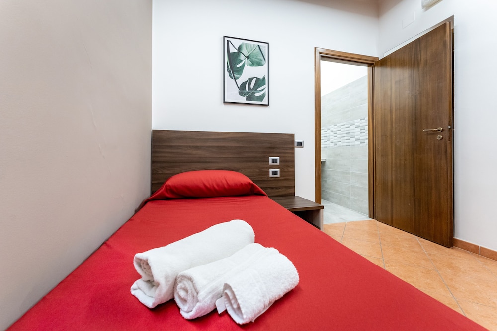 

Milano - Fondachello, Catania - La Terra Dei Sogni Country Hotel