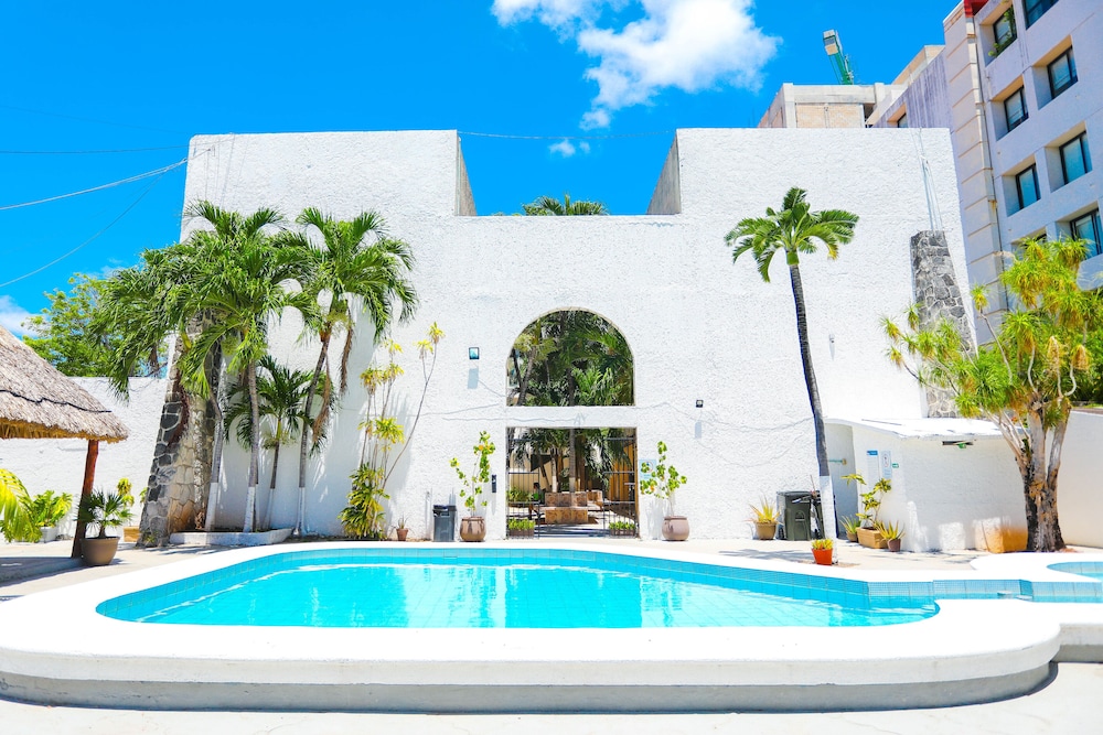 

Roma - Cancun - Hotel Parador