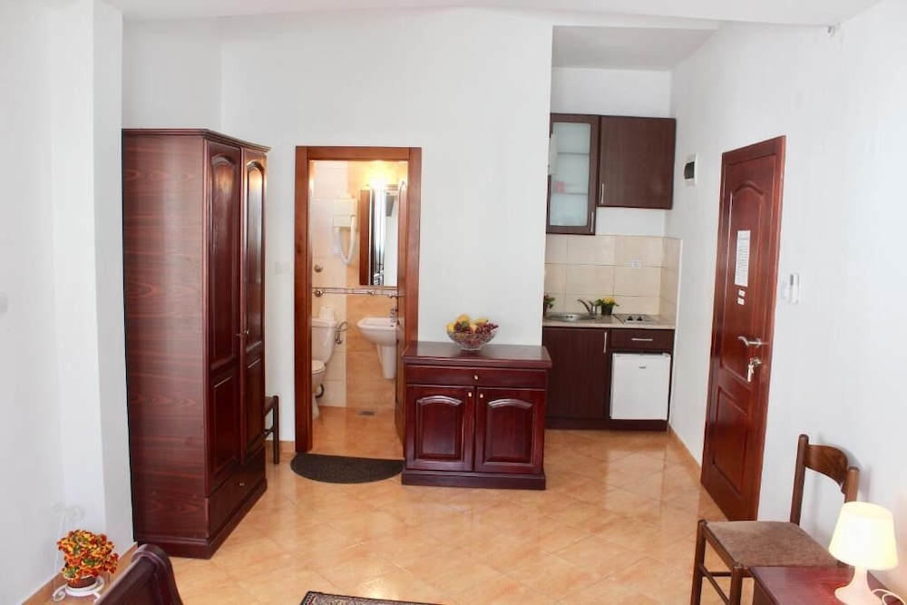 

Roma - Costa Montenegro - Nir Apartments Budva