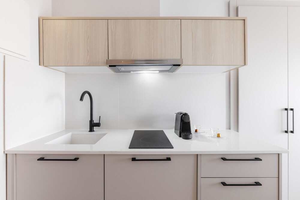 

Milano - Kassandra-Hanioti - Amalthia Luxury Suites
