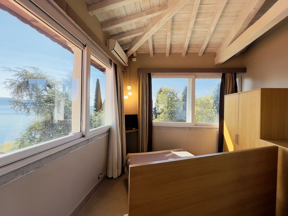 

Bologna - Gargnano - Hotel Villa Maria Au Lac - Estella Hotels Italia