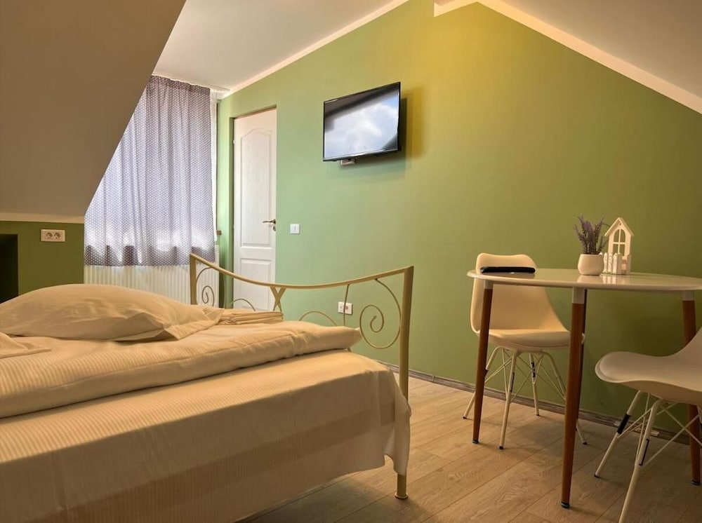 

Milano - Braşov - Premont Studios Ghimbav