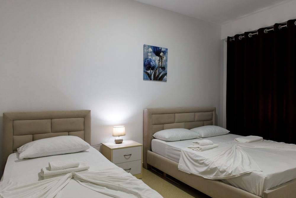 

Roma - Sarandë - Grand Blue