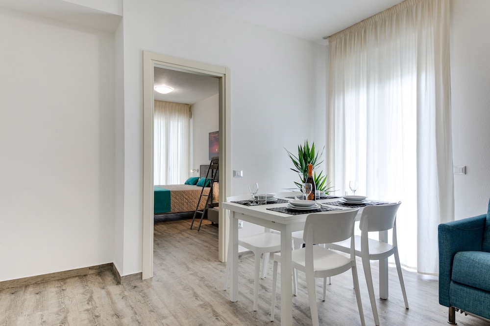 

Roma - Cervia - Elegance Suite Apartments