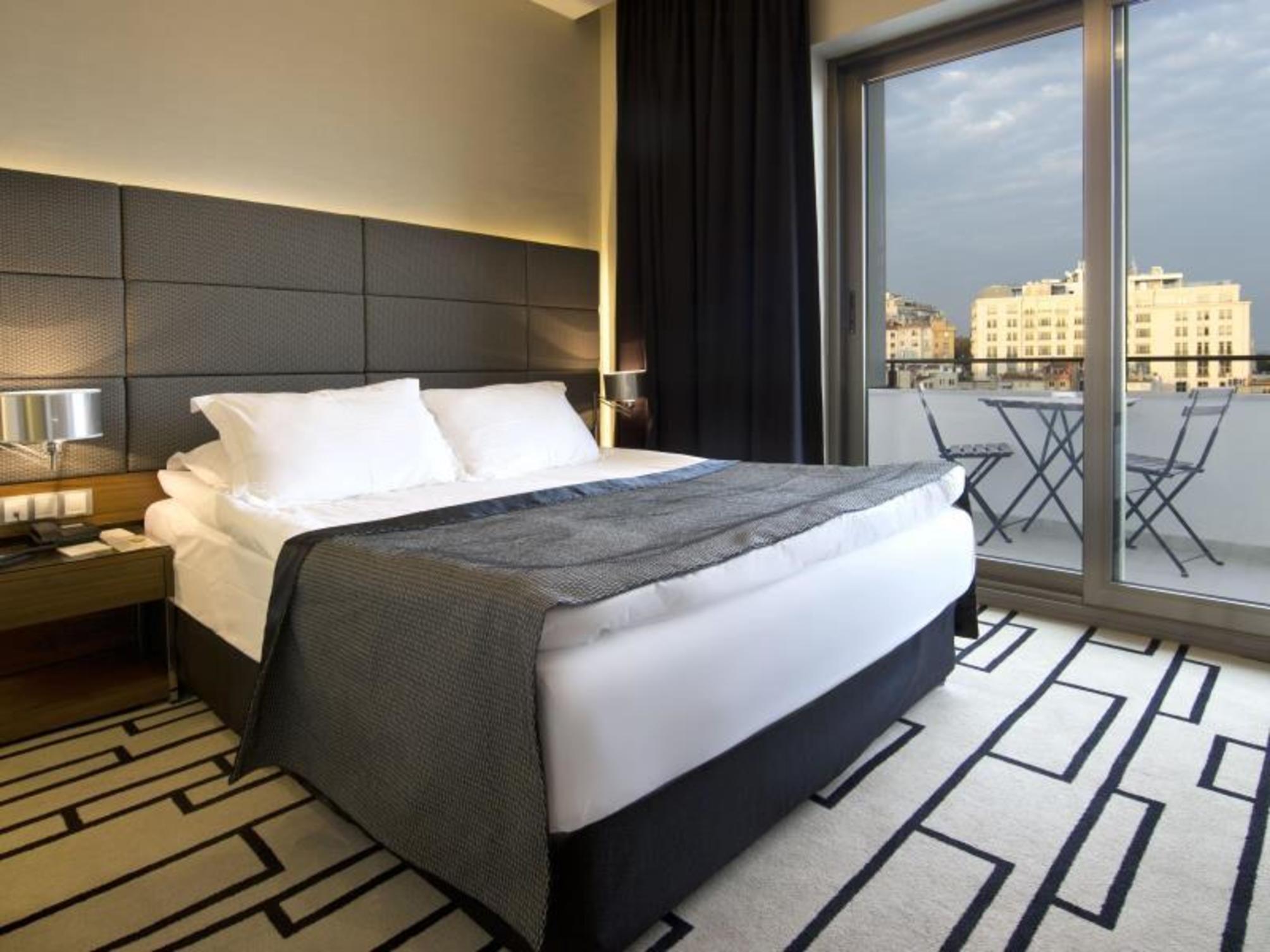 Deluxe bosphorus suite with balcony