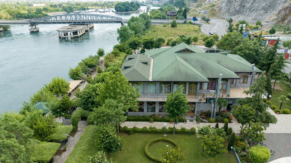 

Milano - Shkodër - Buna Park Hotel