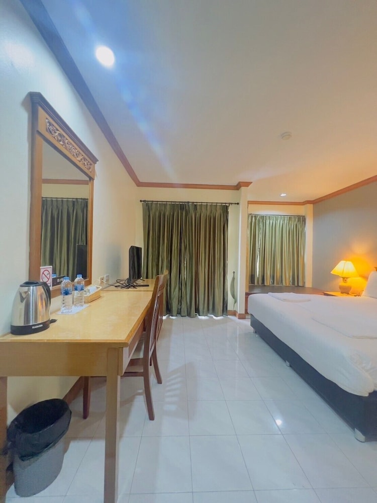

Roma - Karon Beach - Royal Vista