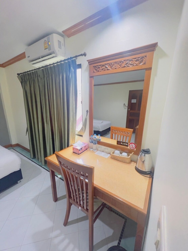 

Milano - Kata Beach - Royal Vista