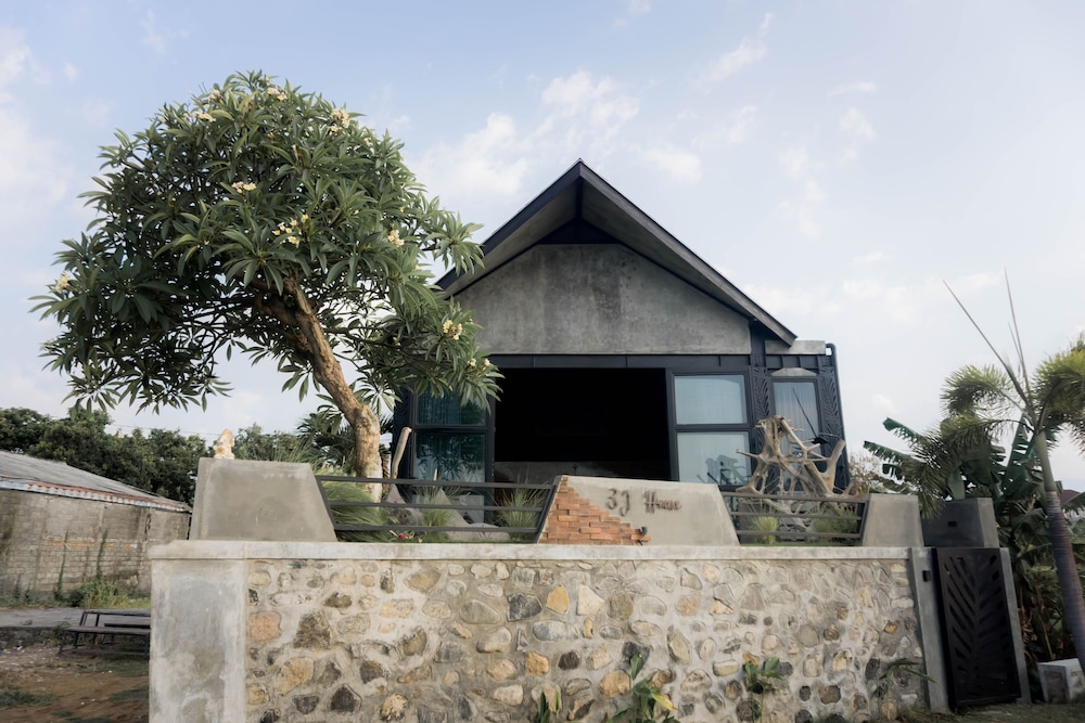 

Verona - Lovina - EJ House