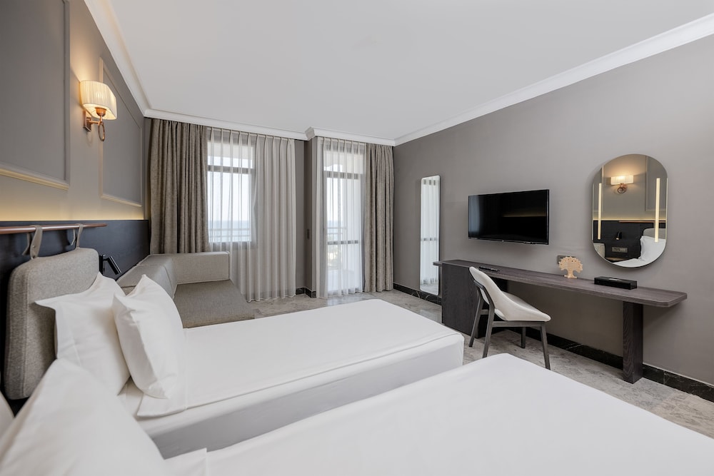 

Milano - Belek - Adora Hotel & Resort