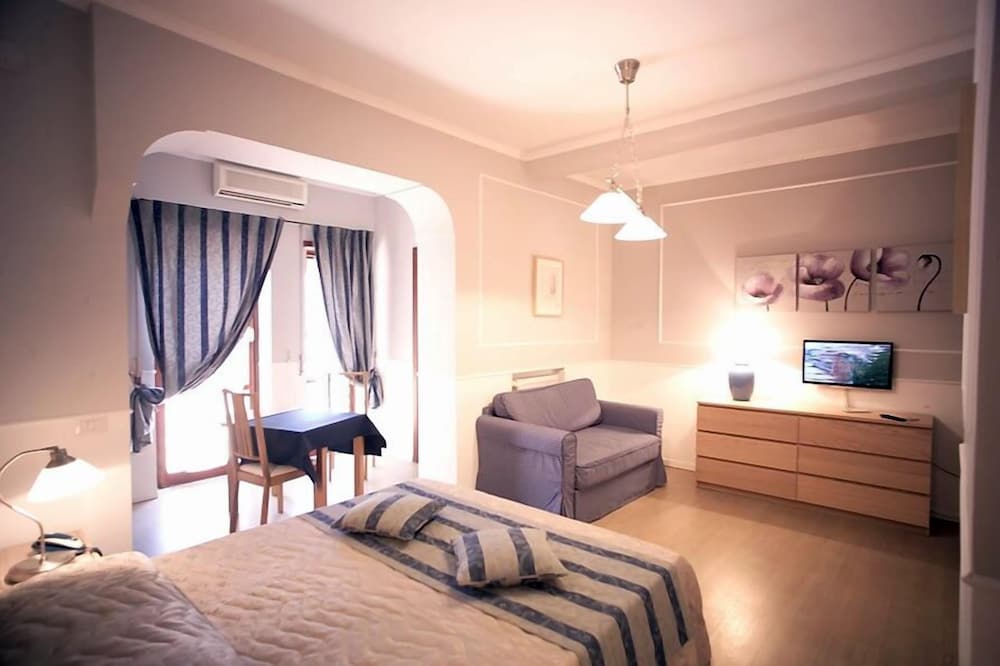

Lamezia Terme - Roma - Hotel Residence Magnolia