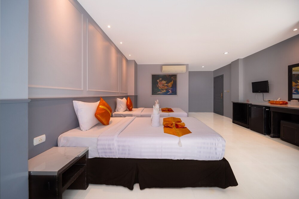

Roma - Karon Beach - FunDee Boutique Hotel