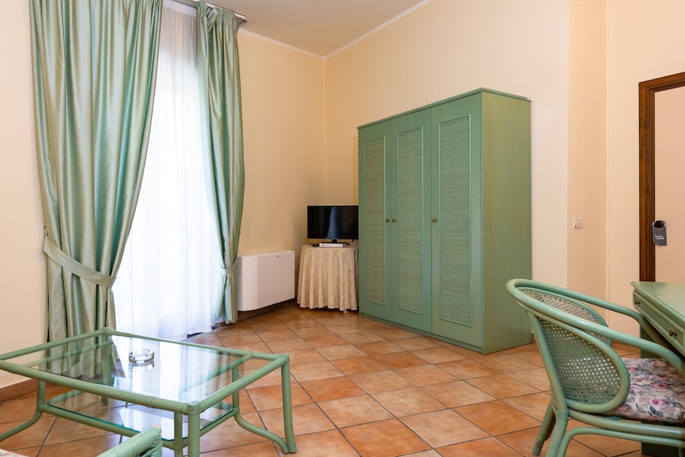 

Milano - Agropoli - Hotel Il Ceppo