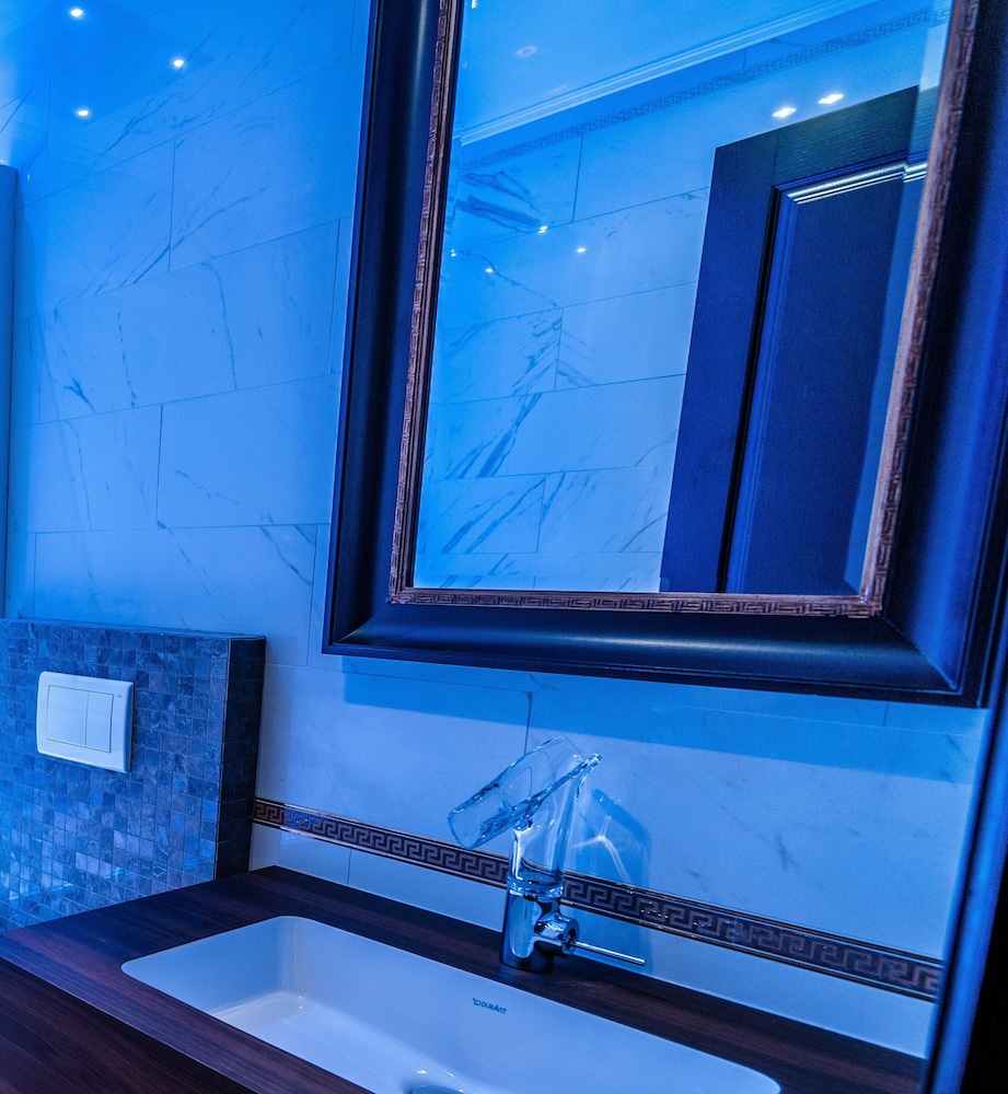 

Roma - Vogar - Diamond Suites by Reykjavik Keflavik Airport