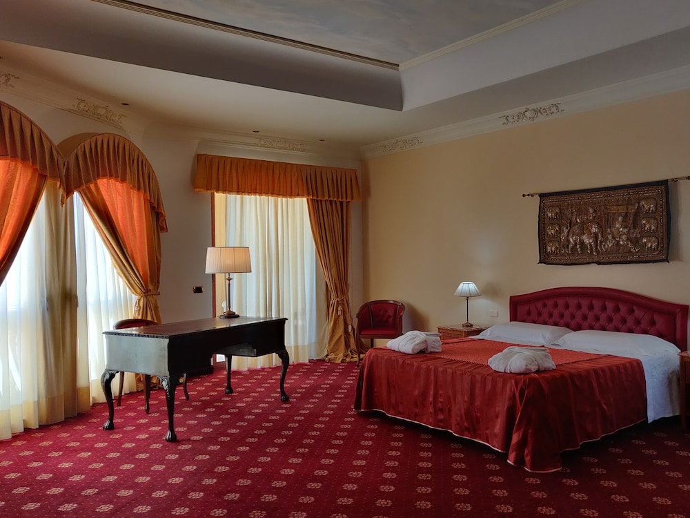 

Venezia - Roccella Jonica - Parco dei Principi Hotel