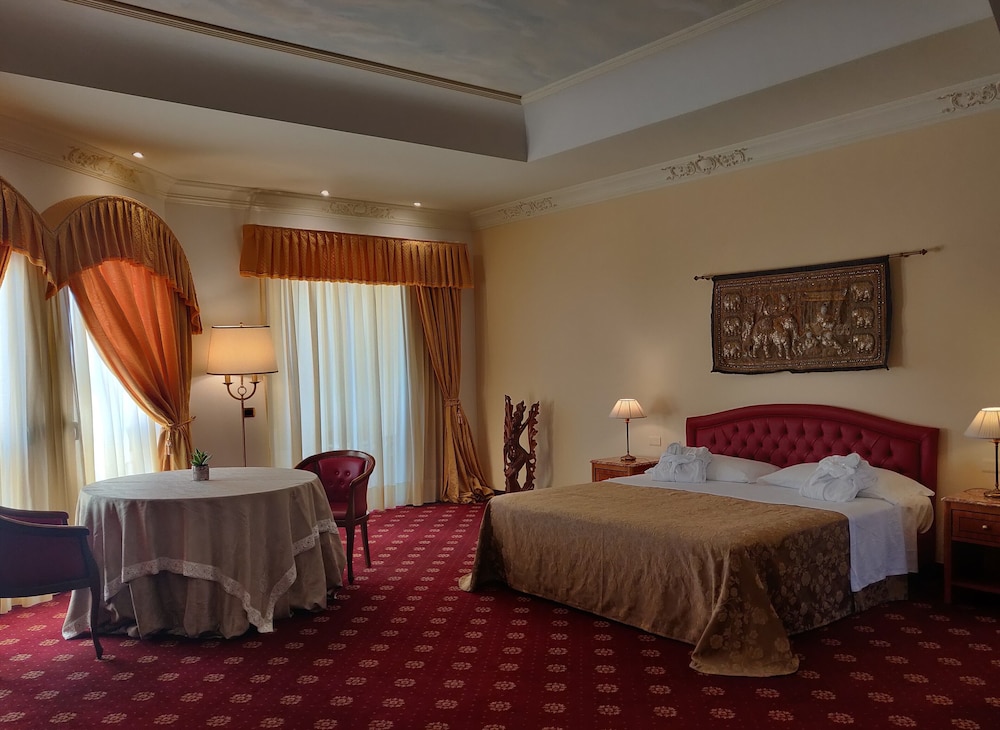 

Lamezia Terme - Roccella Jonica - Parco dei Principi Hotel