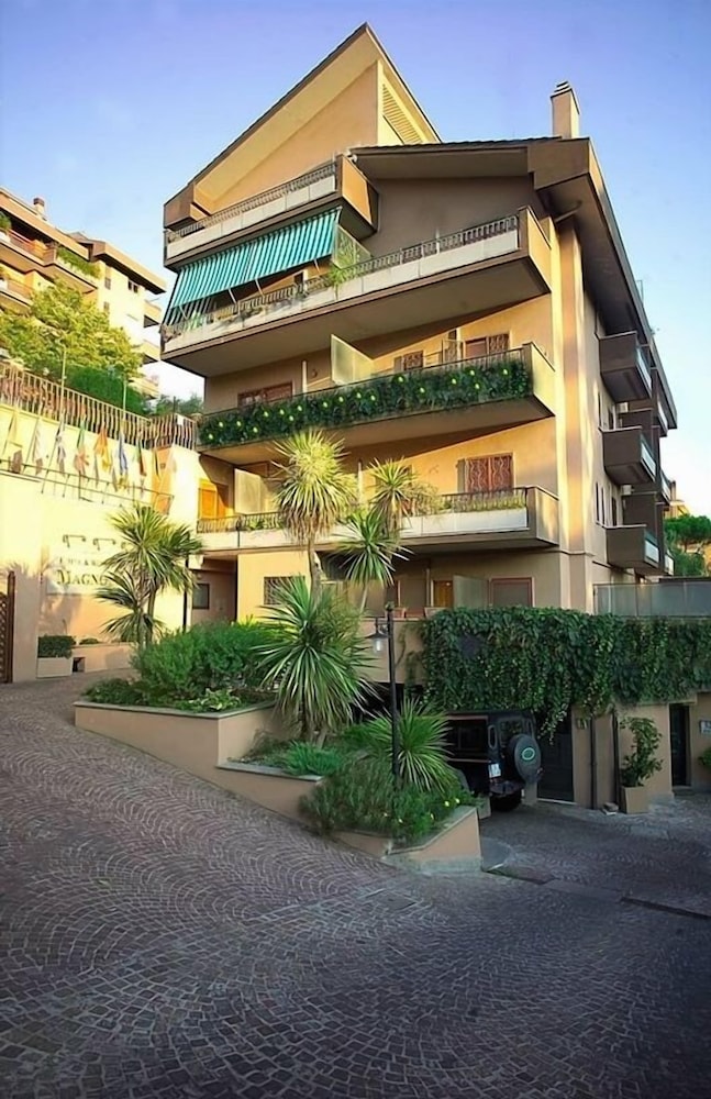 

Torino - La Giustiniana - Hotel Residence Magnolia