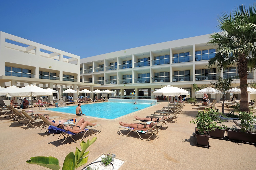 

Torino - Ayia Napa - Nelia Gardens