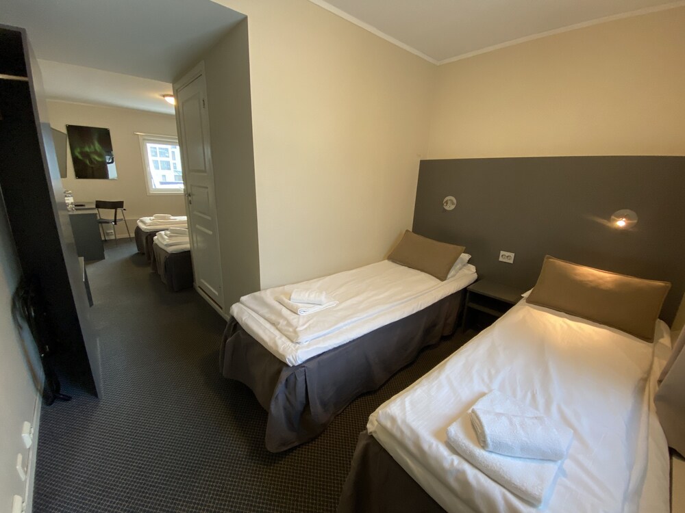 

Bari - Tromsø - Enter Viking Hotel
