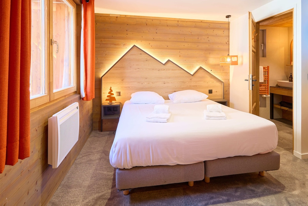 

Bari - Mont-de-Lans - Hotel Base Camp Lodge - Les 2 Alpes