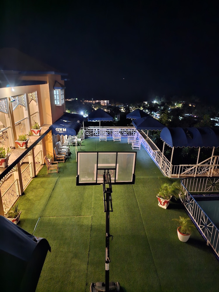 

Bologna - Montego Bay - Big Apple Hotel