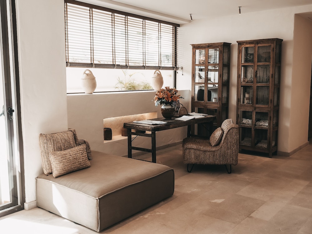 

Lamezia Terme - Calas de Mallorca - Barefoot Hotel Mallorca