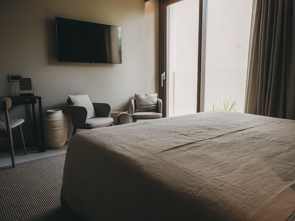 

Lamezia Terme - Calas de Mallorca - Barefoot Hotel Mallorca