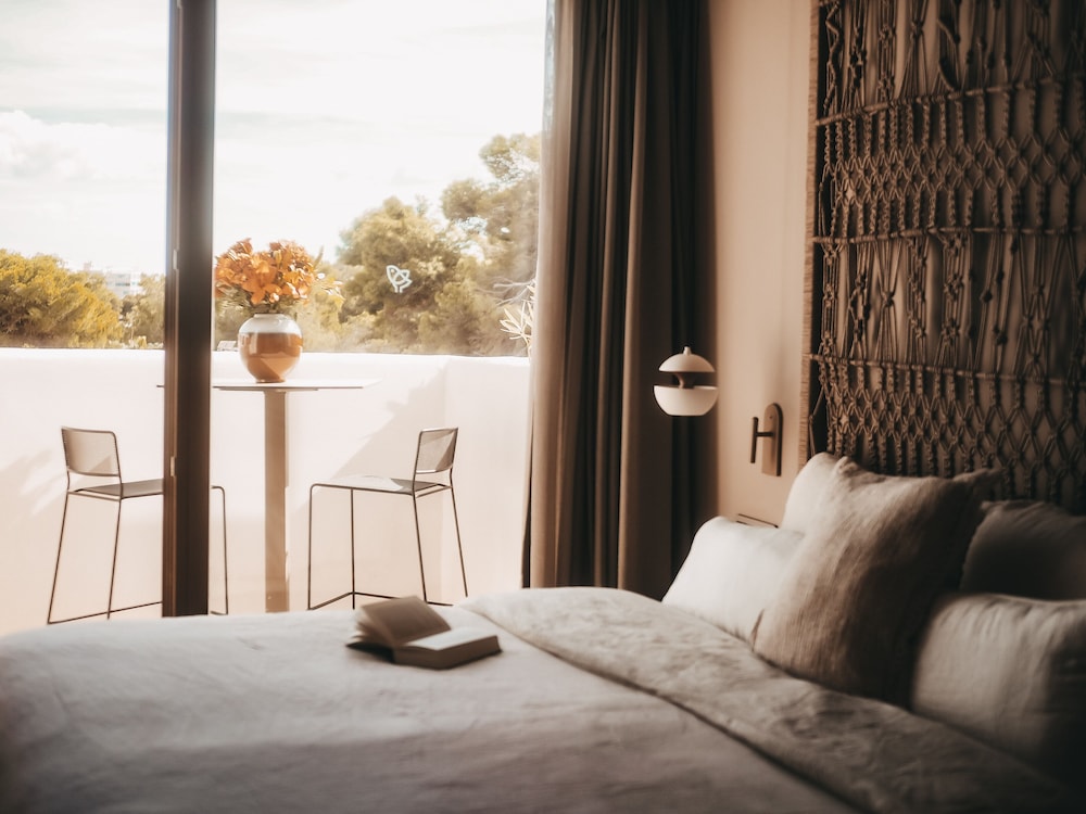 

Lamezia Terme - Calas de Mallorca - Barefoot Hotel Mallorca