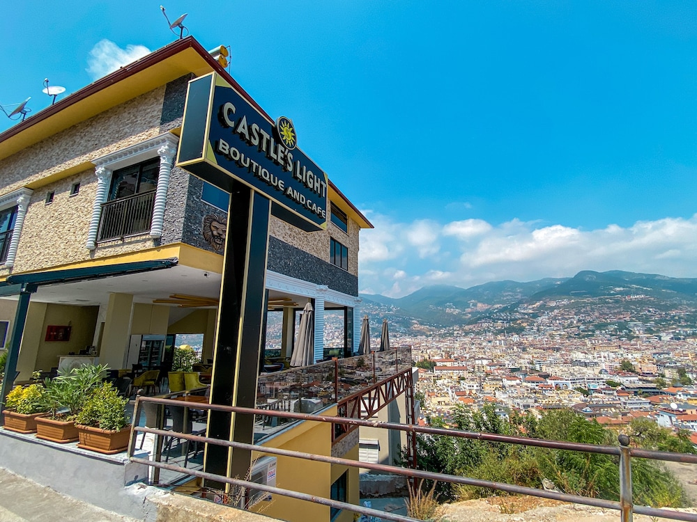 

Napoli - Alanya - Castle Light Boutique