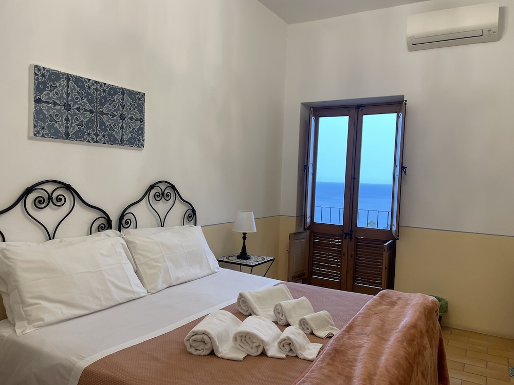 

Venezia - Salina - Hotel La Locanda Del Postino