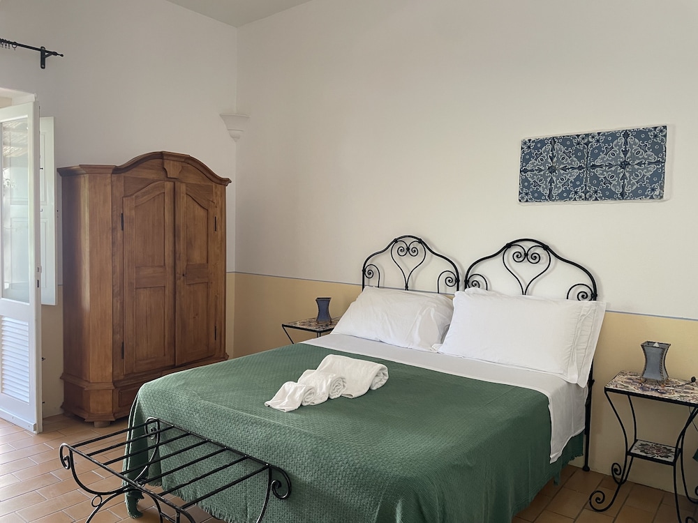 

Venezia - Salina - Hotel La Locanda Del Postino