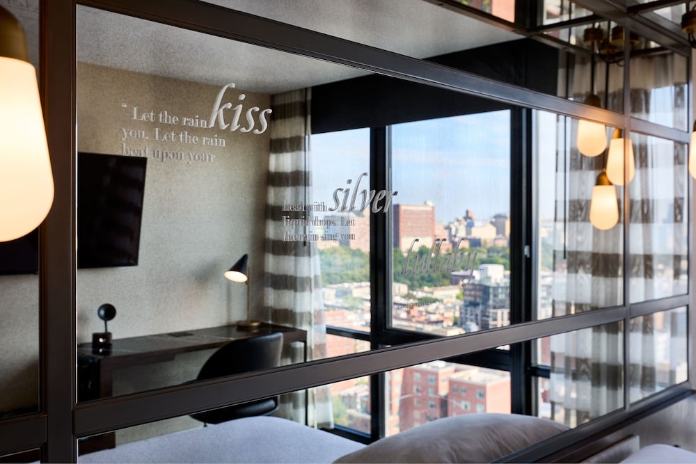 

Torino - Bronx - Renaissance New York Harlem Hotel