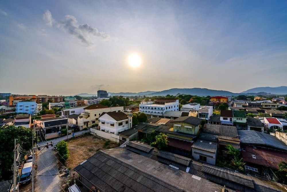 

Milano - Phuket Town - The Topaz Residence