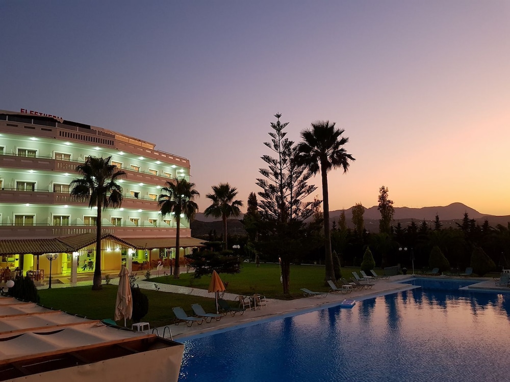

Catania - Kissamos - Regina Hotel