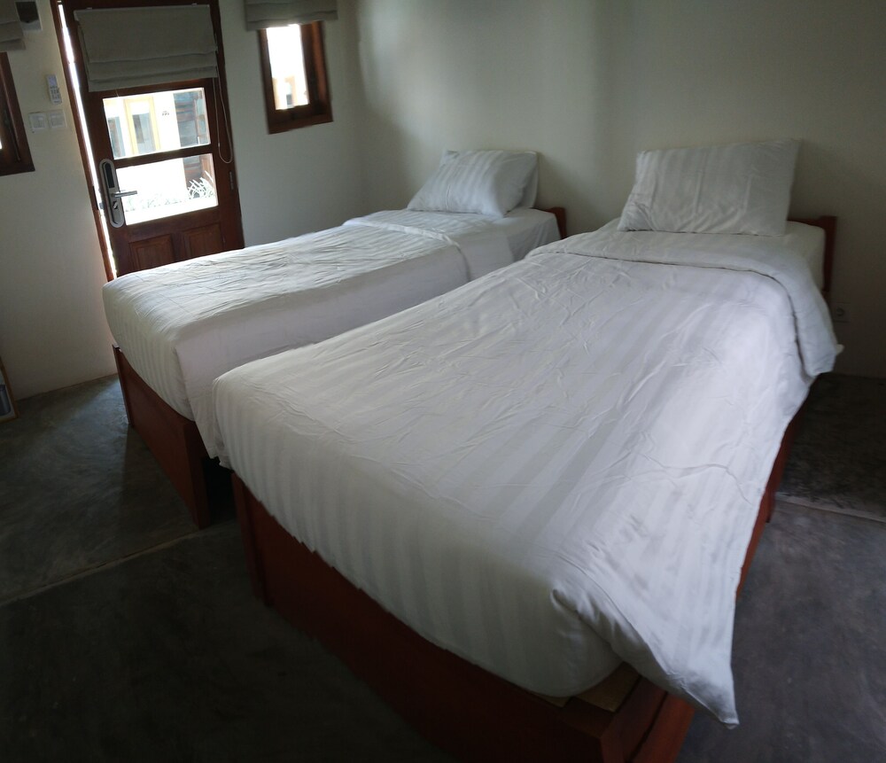 

Bologna - Gili Trawangan - Roots Hotel Trawangan