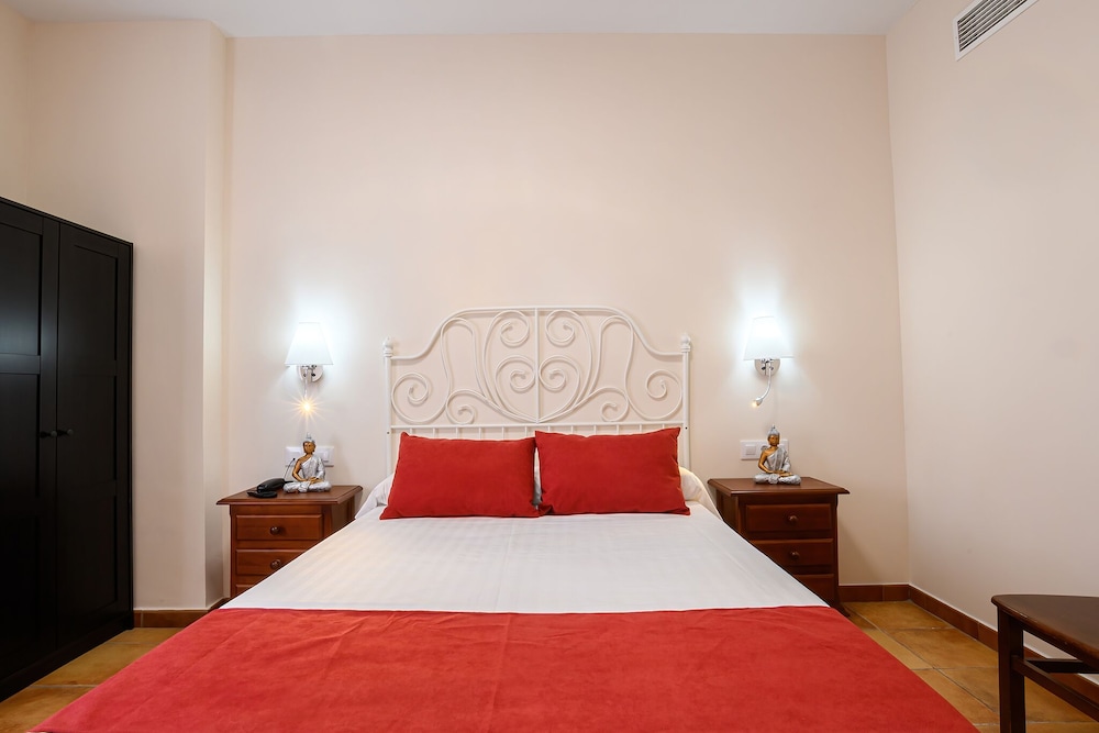 

Pisa - Mairena del Aljarafe - Hotel H28 Camas