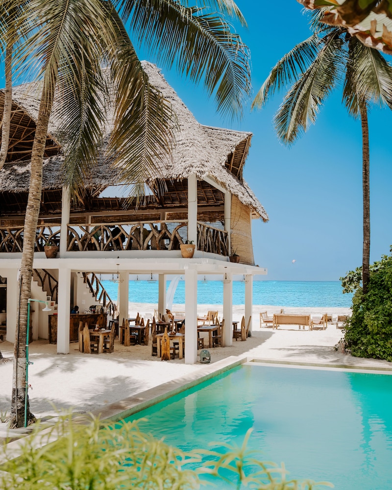 

Bari - Bwejuu - Maisha Matamu Beach Hotel Paje