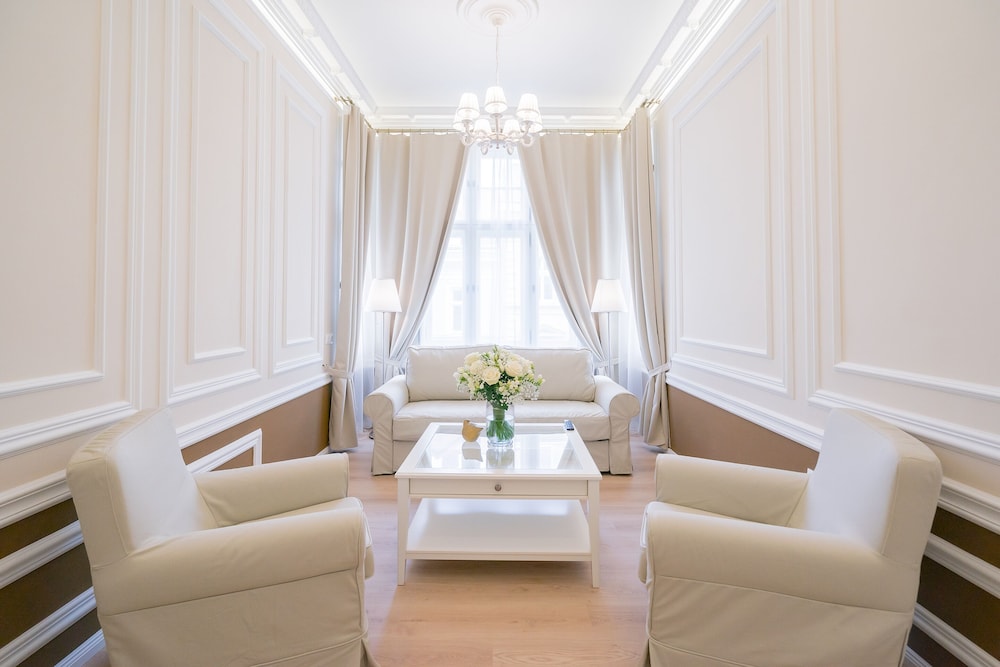 

Milano - Karlovy Vary - Revelton Suites Karlovy Vary