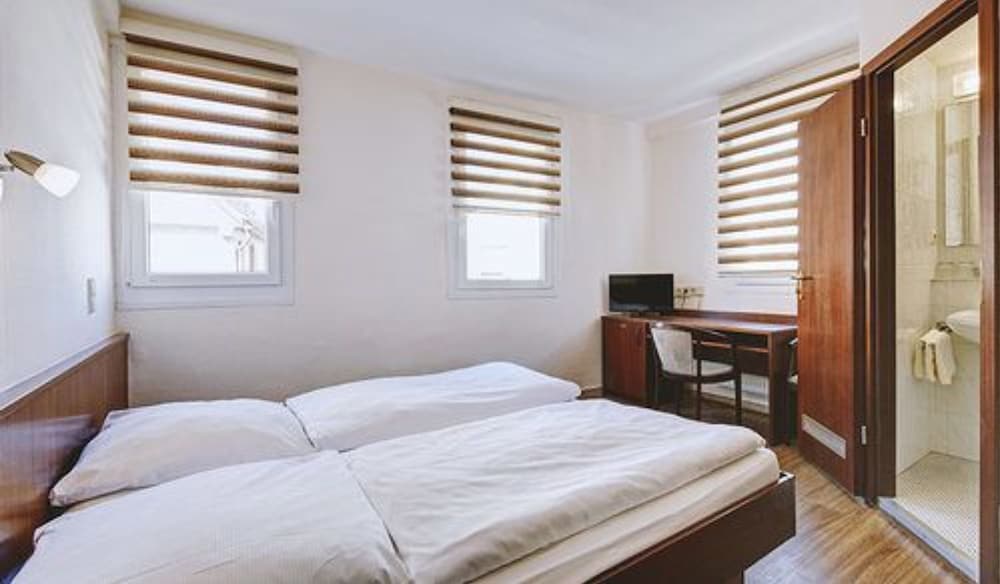 

Milano - Esslingen am Neckar - Hotel Filoxenia