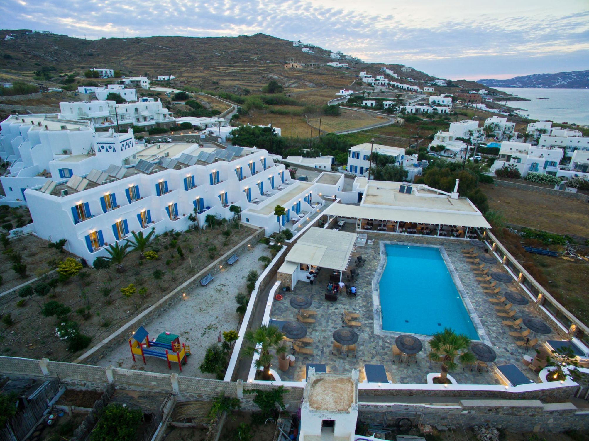 

Bologna - Agios Stefanos - Yiannaki Hotel