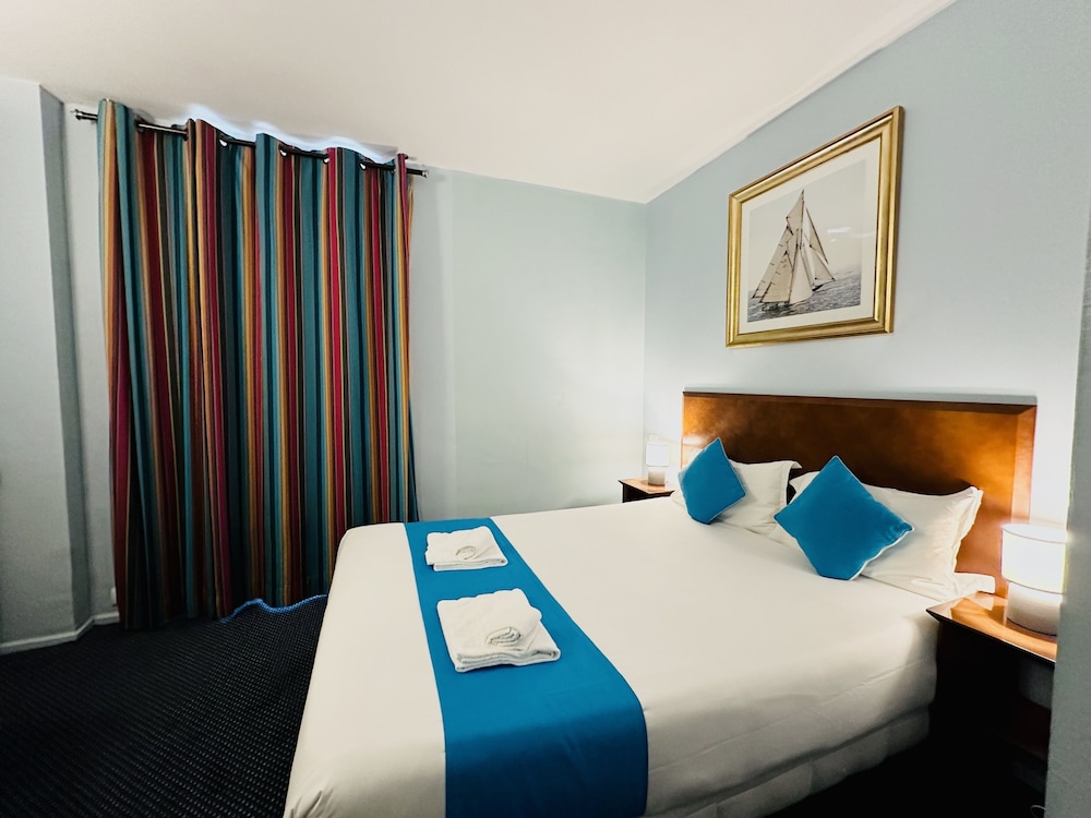 

Catania - Gennevilliers - Hotel Bellevue Montmartre