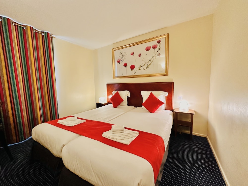 

Pisa - Saint-Denis (Ile-de-France) - Hotel Bellevue Montmartre