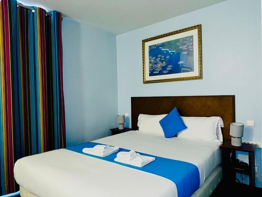 

Pisa - Vincennes - Hotel Bellevue Montmartre