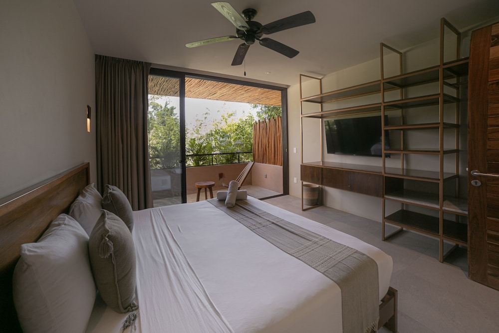 

Firenze - Tulum - Zereno Tulum Beach Club Access