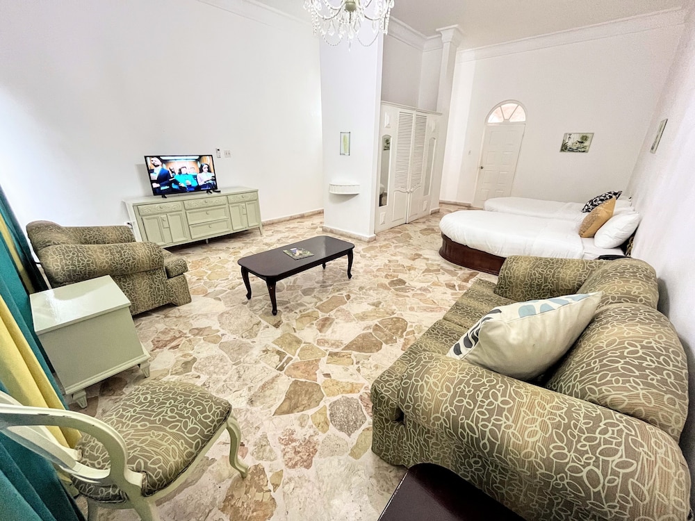 

Reggio Calabria - Port Antonio - Jamaica Palace Hotel